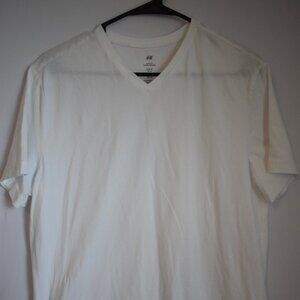 Men's H&M‎ White V-Neck Short Sleeve T-Shirt Slim Fit Size Medium